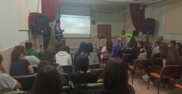 Bor Polisi Öğrencileri ve Taksicileri Bilgilendirdi