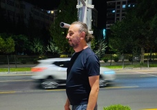 Bor yolundaki reklam panoları tehlike saçıyor!