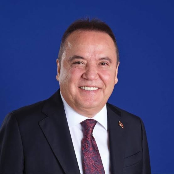 CHP Genel Başkan Yardımcısı Erhan Adem'den Muhittin Böcek Kararına Tepki: Demokrasiye ve Halk İradesine Sahip Çıkıyoruz!