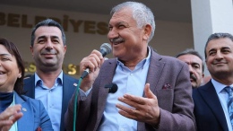 CHP Genel Başkan Yardımcısı Erhan Adem’den Sert Tepki: Zeydan Karalar’ı Tutuklamaya Çalışmak, Adana Halkının İradesine Darbe Girişimidir