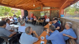 CHP Milletvekili Gürer, Altunhisar’da Tarım Sorunlarını Yerinde İnceledi