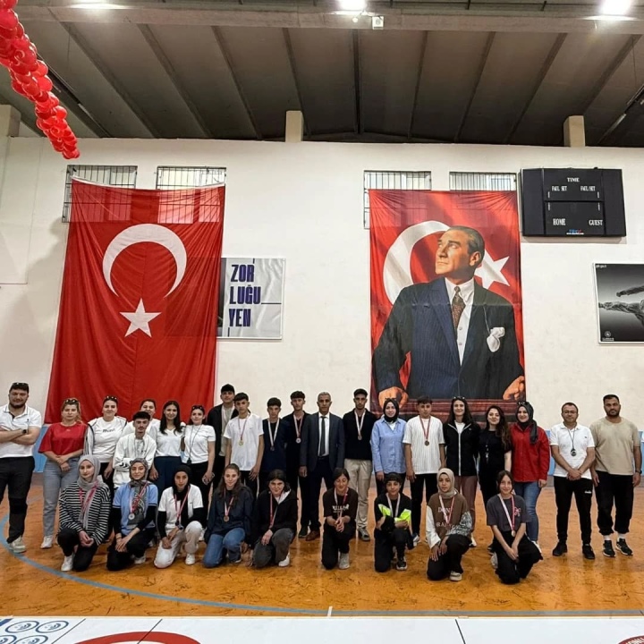 Çiftlik’te Floor Curling Heyecanı Yaşandı