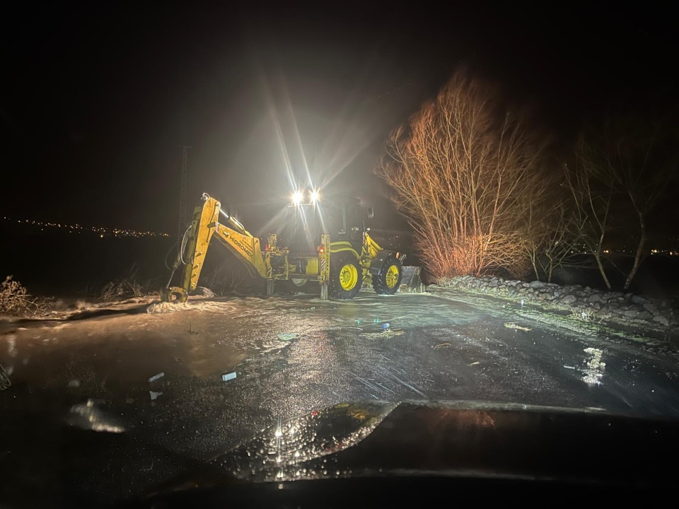 Çiftlik’te sağanak sele dönüştü! Belediye ekipleri alarma geçti