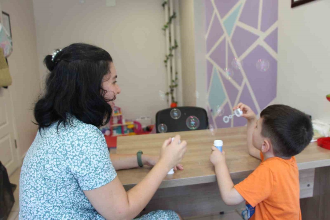 Çocuklardaki dil ve konuşma bozuklukları terapiyle düzeliyor