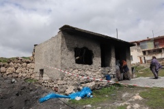 Çöken çatının altında kalan kadından acı haber