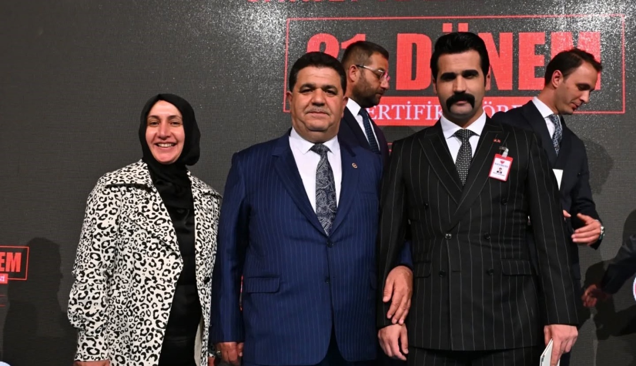 Cumali İnce, Siyaset ve Liderlik Okulu mezuniyet törenine katıldı