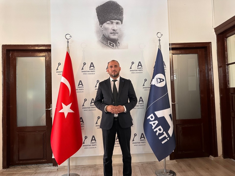 “Devlet protokolü ayaklar altına alındı”