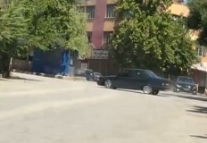 Drift atan sürücü ortalığı birbirine kattı