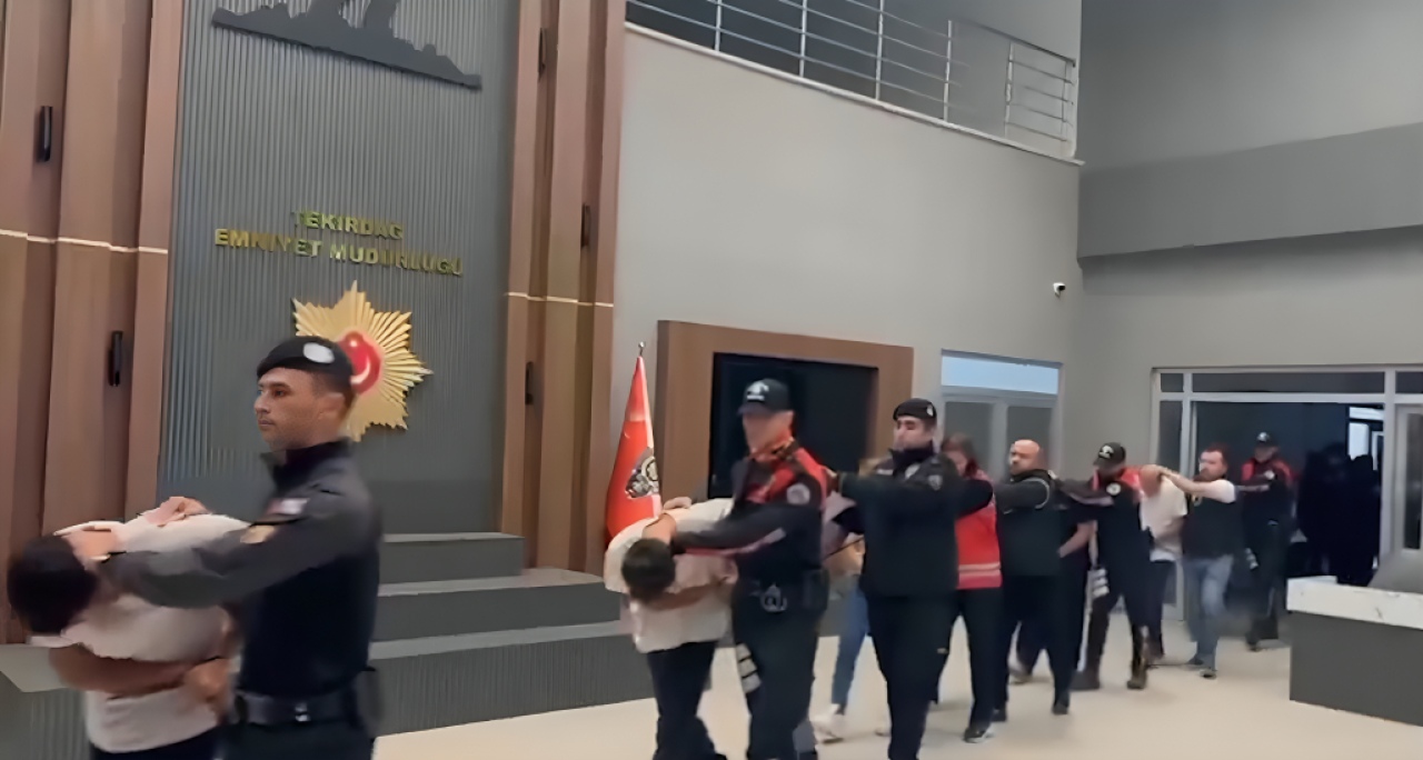 Dolandırıcılık operasyonunda onlarca şahıs tutuklandı