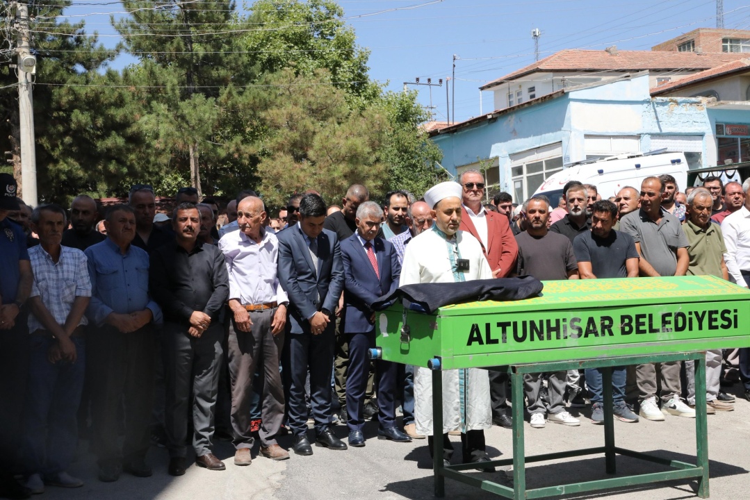 Dr. Hüseyin Polat son yolculuğuna uğurlandı