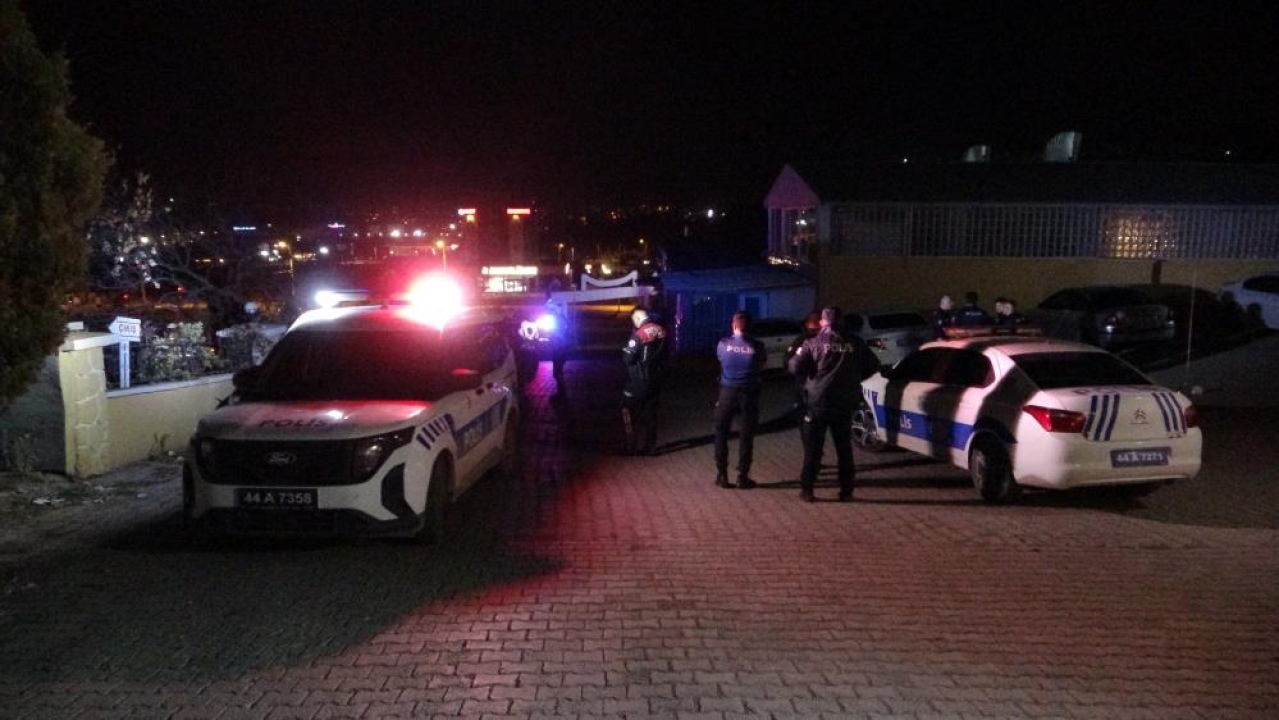 Düğün Salonunda Silahlar Konuştu: 4 Yaralı