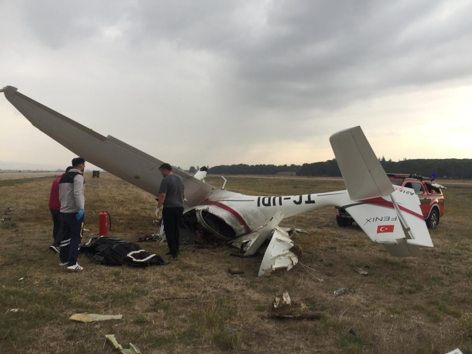 Eğitim Uçağı Kazası: 2 Pilot Hayatını Kaybetti