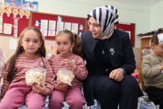 Elif Özbek, Niğde’de Okul Ziyaretlerinde Öğrenci ve Öğretmenlerle Buluştu