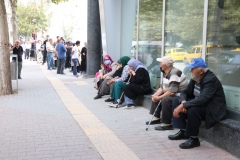 Emeklilere Şok: Maaşlardan Ek Kesinti İddiası Gündemde!