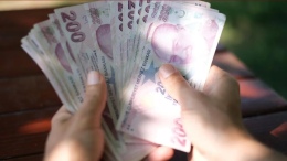 Emekliye Ek İkramiye Müjdesi Var mı? 2026 Yeni Yıl Ödemesi Gündemde mi?
