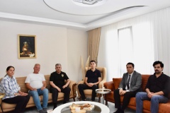 Emniyet Müdürü Delen’den Şehit Varol Tosun’un ailesine ziyaret