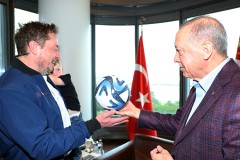 Erdoğan, Musk’ı Kabul Etti! Erdoğan, Tesla’nın 7’nci Fabrikasının Türkiye’ye Kurulması İçin Çağrı Yaptı