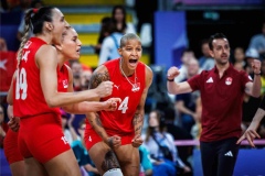 Filenin Sultanları Yarı Finalde: Türkiye 3-2 Çin