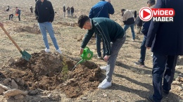 Geleceğe nefes olacak fidanlar toprakla buluştu