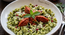 Gelinim Mutfakta Zümrüt Mantı tarifi: Rengiyle büyüleyen Zümrüt Mantı nasıl yapılır?