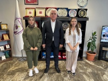 Genç Gazetecilere Anlamlı Destek