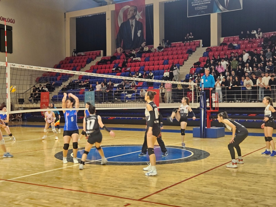 Genç Kızlar Voleybol Müsabakası Tamamlandı
