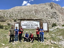 Gençler Aladağlar’da doğayla buluştu