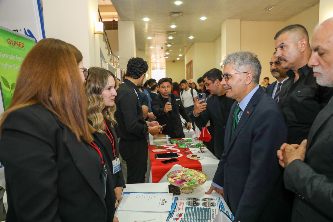 Gençler ve işverenler bir araya geldi