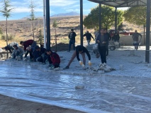 Gösterli Köyü’nde Hayırla Birlik: Musalla Alanına 370 Metrelik Parke Taşı Döşendi