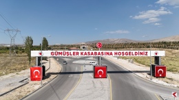 Gümüşler Beldesi Cumhurbaşkanı Erdoğan’ın Talimatlarıyla Bayraklarla Donatıldı