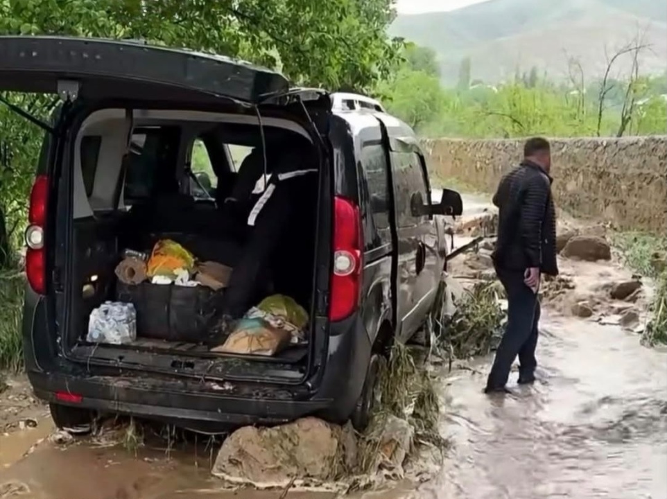 Başkan Bayram Uzan sahada mücadele etti