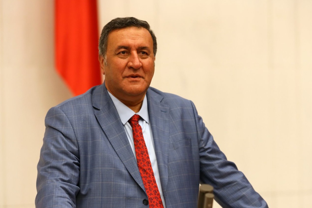Gürer: Cumhuriyet ile geleceği daha güzel kılacağız”