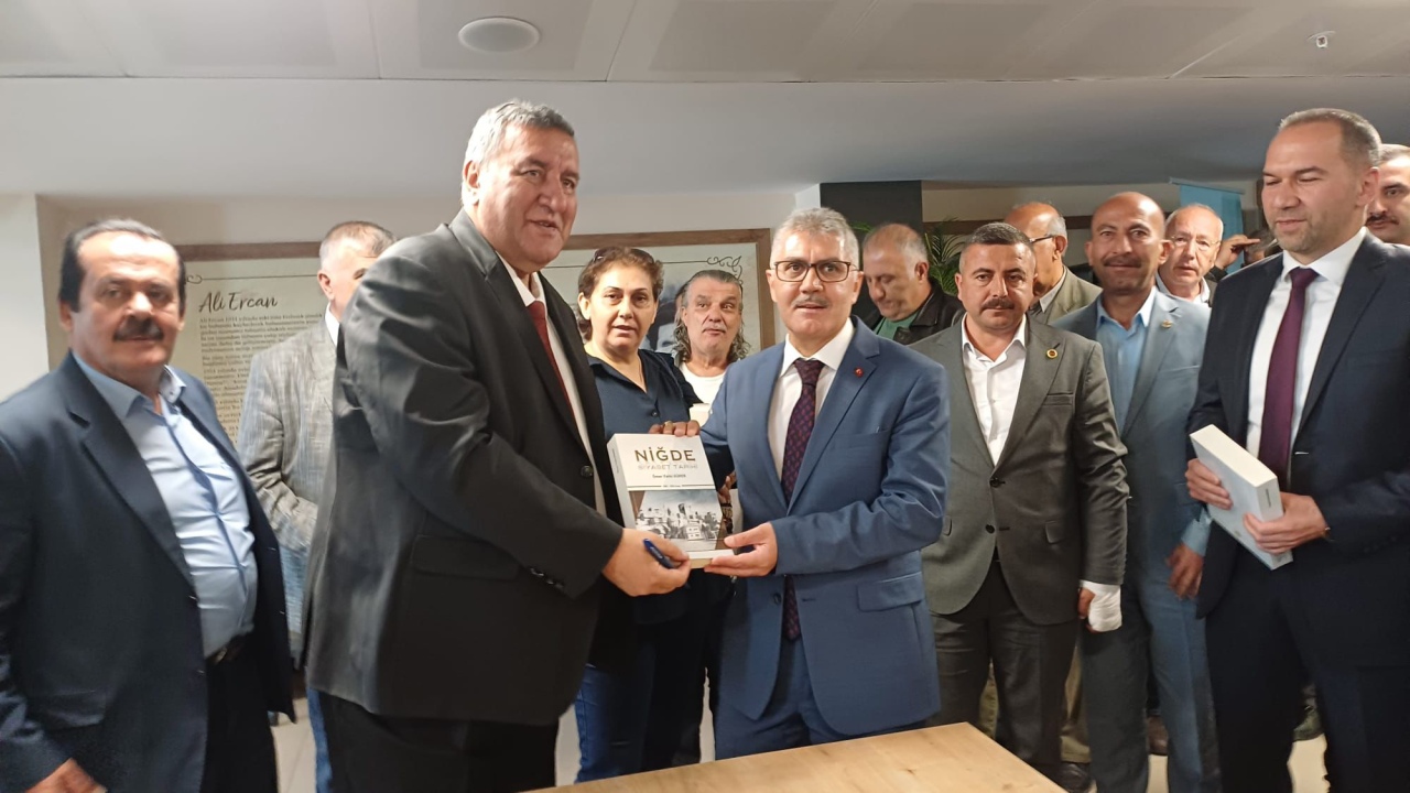 Gürer'in kitabı Niğde Siyaset Tarihi yoğun ilgi gördü