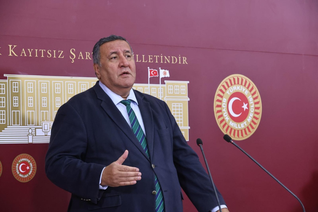 Gürer: “Küçük Üretici Kaybediyor, Sanayici ve Marketler Kazanıyor”