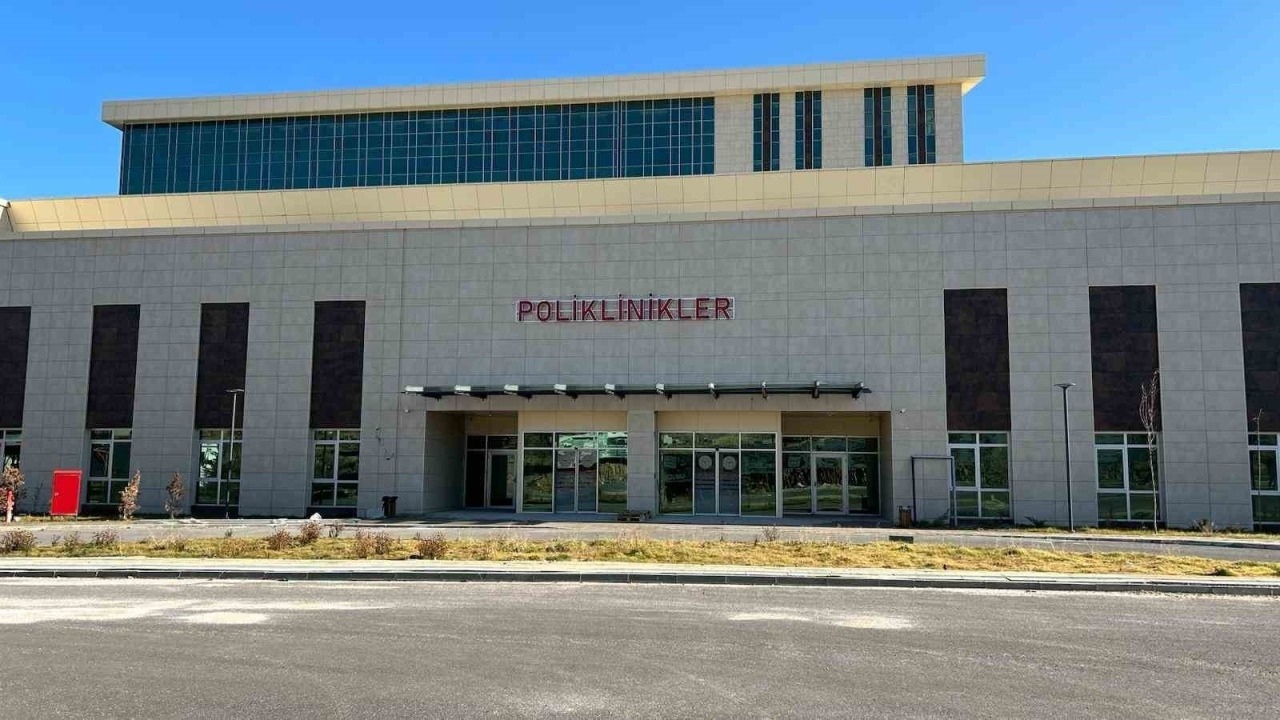 Hastanede çevre yenileme çalışmaları başladı