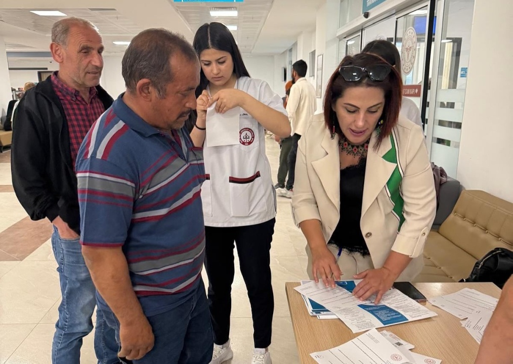 Hastanede sağlıklı yaşam stantlarına yoğun ilgi