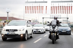 Her iki kazadan biri motosikletli