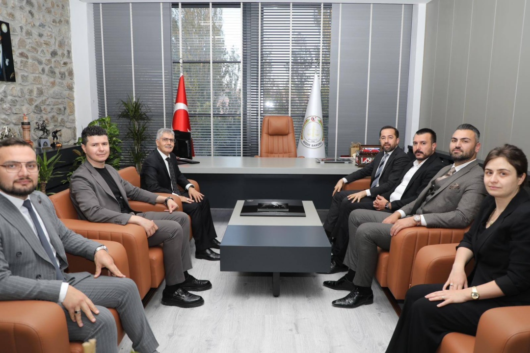 Hizmet binası ziyaretinde gülümseten diyalog