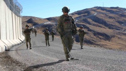 Hudutlarda 256 kişi yakalandı