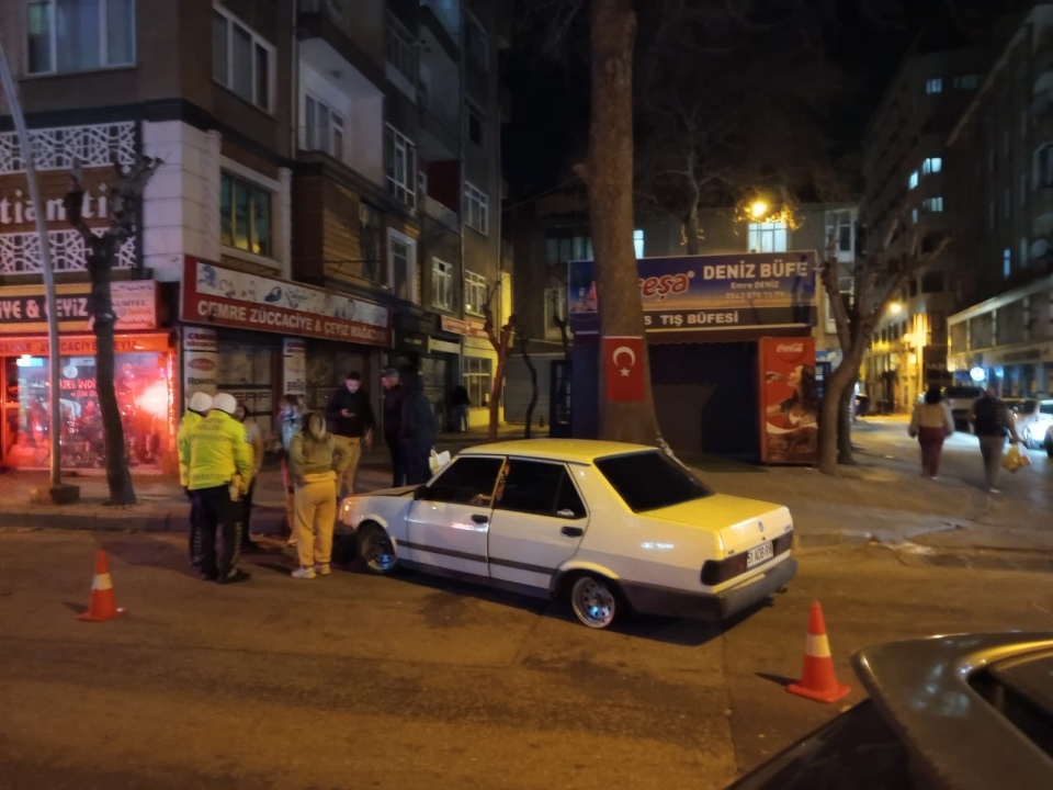 İki aracı biçtikten sonra durabildi