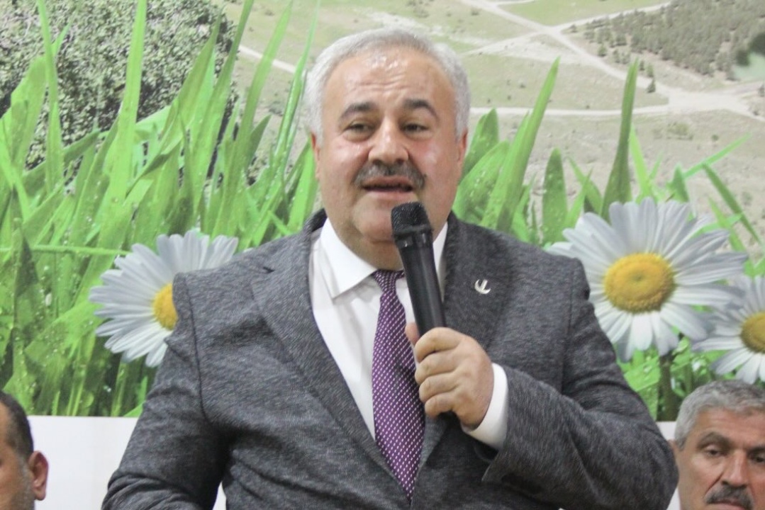 İdris Turgut’un acı günü! Annesi toprağa verildi