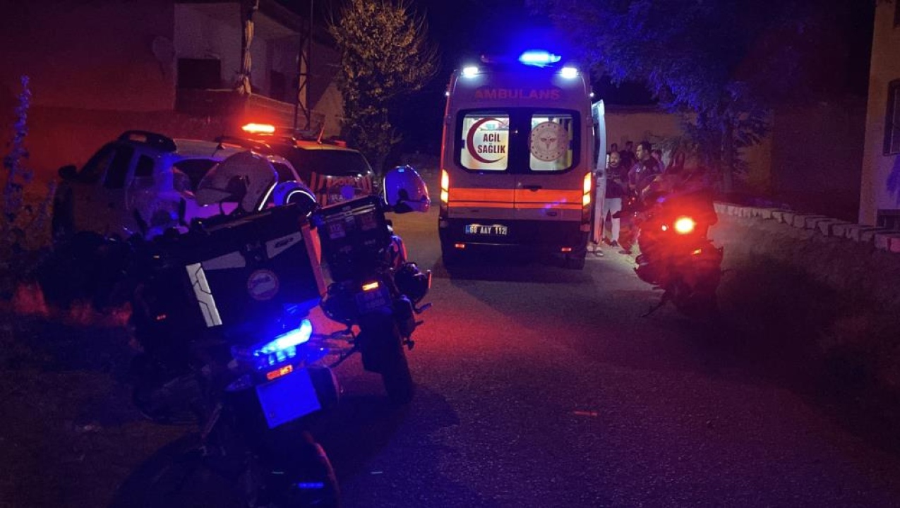 İki arkadaşın kavgasında kan aktı! Birbirlerini bıçakladılar