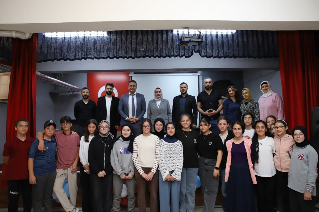 İl Müdürü Elif Özbek’ten sanat ve eğitim dolu okul ziyareti