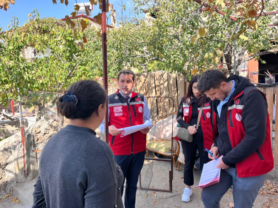 İl Müdürü Kesler ailelerle bir araya geldi