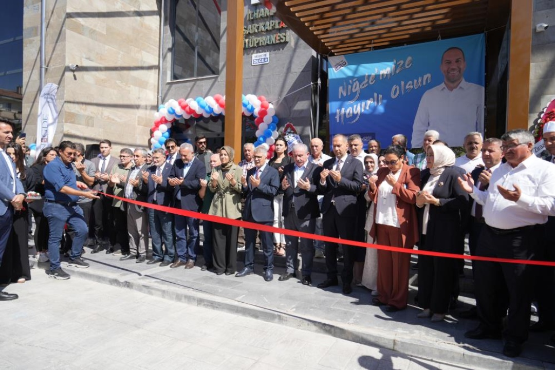 İlham Veren Kütüphane Kapılarını Açtı