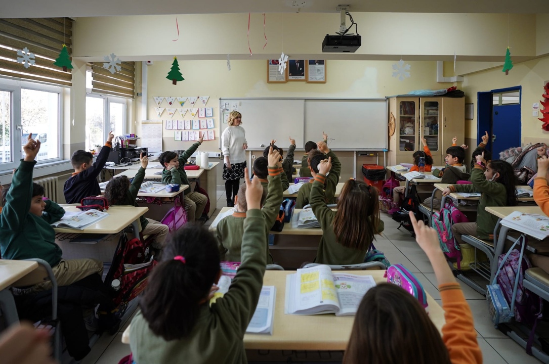 İlk ders zili pazartesi günü çalacak