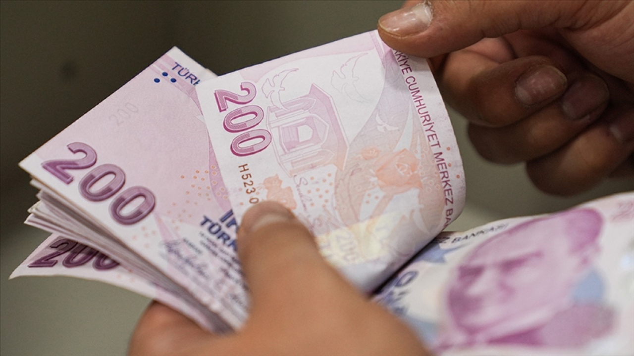 İşçi, işveren ve hükümet asgari ücret gündemiyle bir araya geliyor