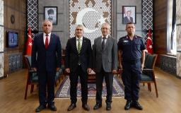 Jandarma heyetinden Niğde Valisi Çelik’e ziyaret