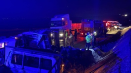 Kamyonet Kazasında 2 Kişi Hayatını Kaybetti