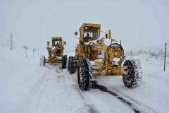 Kar ve tipi nedeniyle Niğde’de iki yol trafiğe kapatıldı